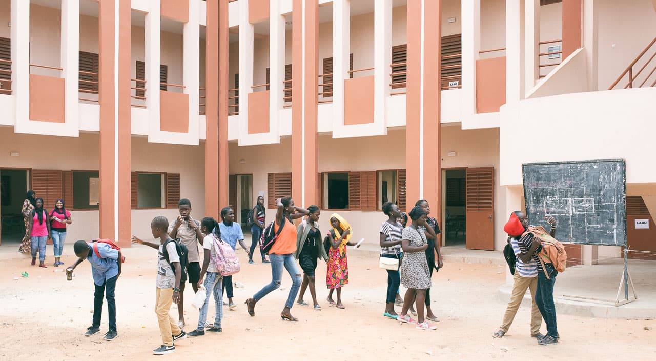 Soutien à la réhabilitation des écoles prioritaires